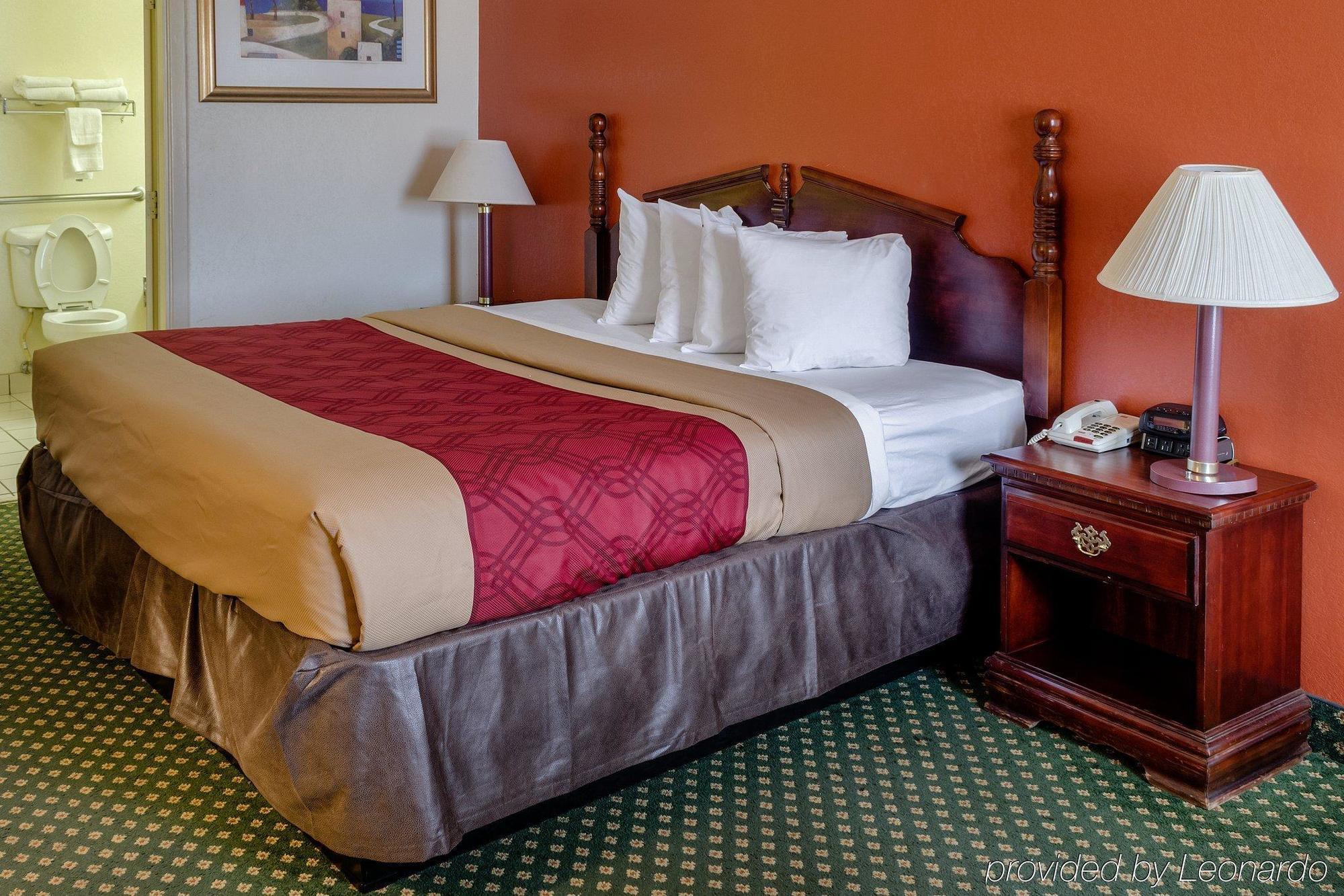 פילדלפיה Econo Lodge Inn & Suites מראה חיצוני תמונה
